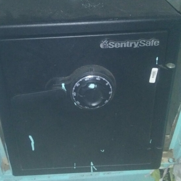 Security safe - Picture 2 of 2